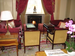 Withdrawing Room at The Lanesborough (image credit HighTea.com)